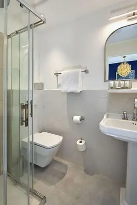 Classic Tek Büyük veya İki Ayrı Yataklı Oda