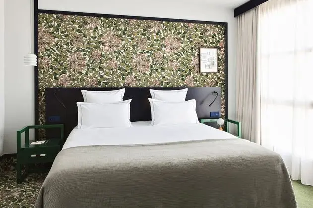 Junior Süit (La Rosalie)