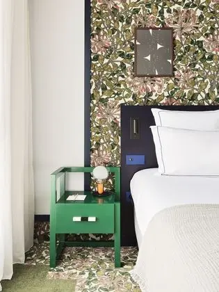 Junior Süit (La Rosalie)