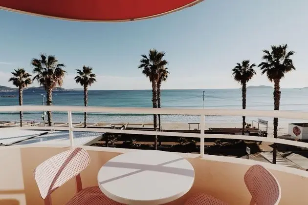 Chambre Front De Mer Balcon