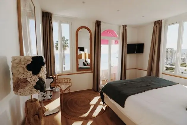 Chambre Front De Mer Balcon