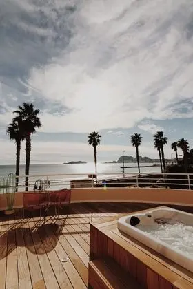 Chambre Front De Mer Terrasse SPA