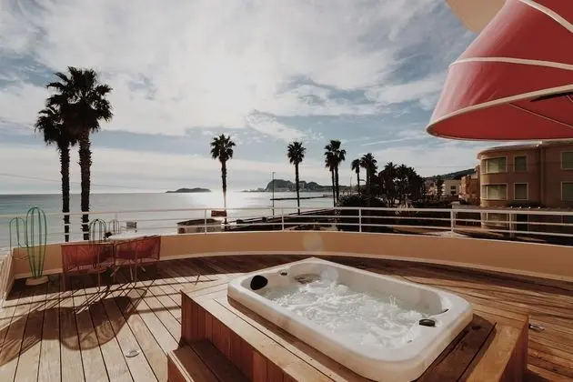 Chambre Front De Mer Terrasse SPA
