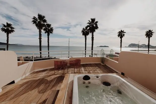 Chambre Front De Mer Terrasse SPA
