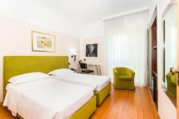 Classic Tek Büyük veya İki Ayrı Yataklı Oda