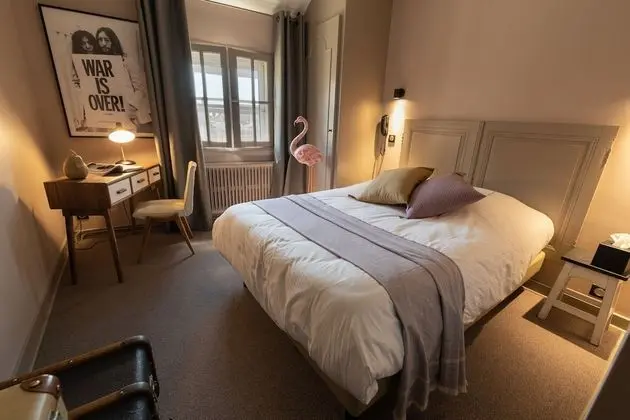 Standard Tek Büyük Yataklı Oda