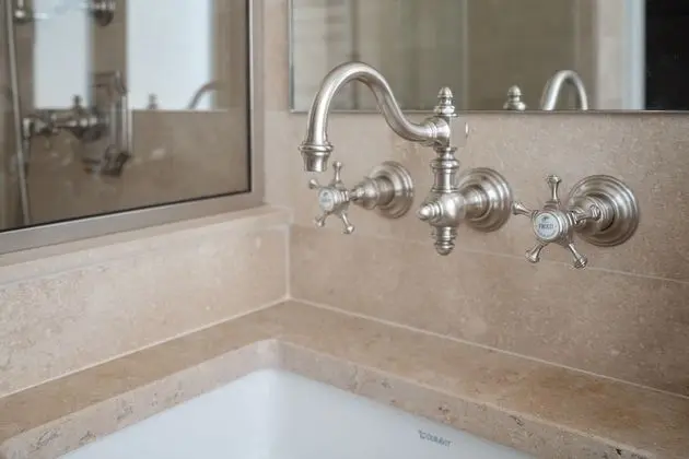 Büyük Yataklı Tek Kişilik Oda