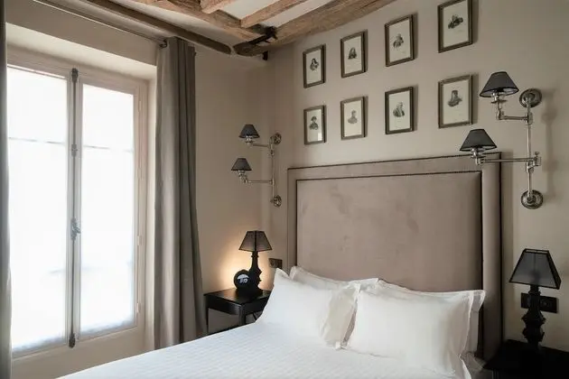 Standard Tek Büyük Yataklı Oda