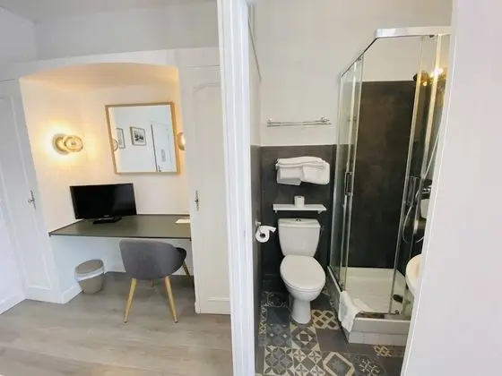 Standard Tek Büyük Yataklı Oda