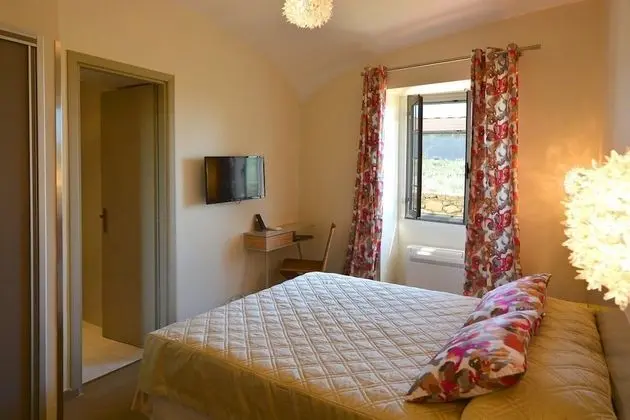 Standard Tek Büyük veya İki Ayrı Yataklı Oda