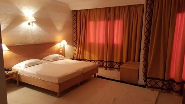 Üç Kişilik Oda