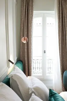 Deluxe Tek Büyük Yataklı Oda, Küvet