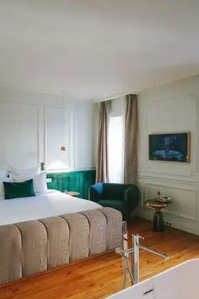 Deluxe Tek Büyük Yataklı Oda, Küvet