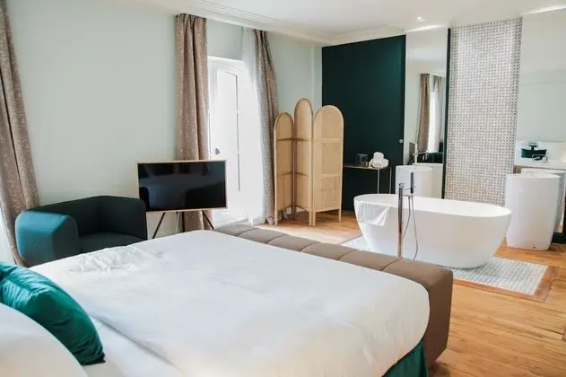 Deluxe Tek Büyük Yataklı Oda, Küvet
