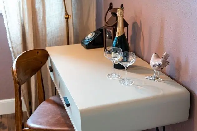 Classic Tek Büyük Yataklı Oda