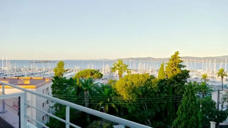 Tek Büyük Yataklı Oda, Deniz Manzaralı