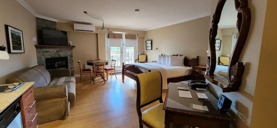 Stüdyo, Dağ Manzaralı (Pavillon 500)