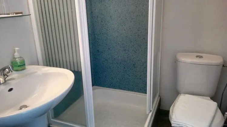 Standard Tek Büyük veya İki Ayrı Yataklı Oda, Özel Banyo