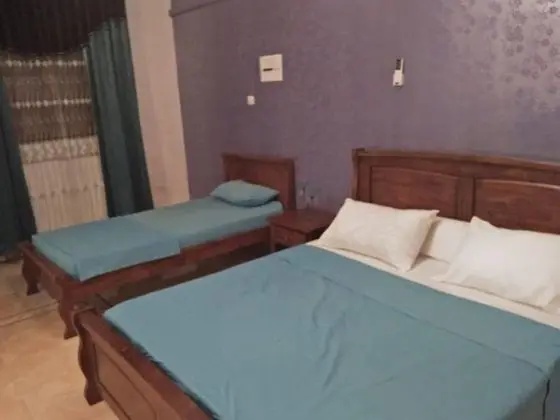 Üç Kişilik Oda