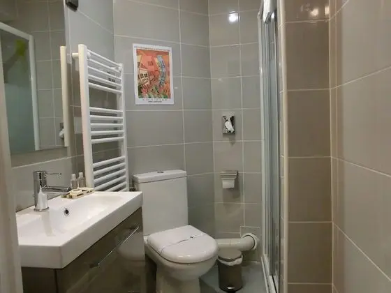 Standard Tek Büyük Yataklı Oda