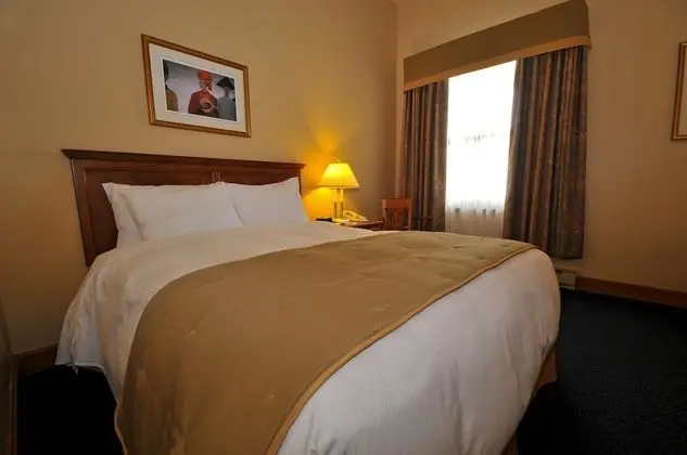 Standard Oda, 1 Büyük (Queen) Boy Yatak