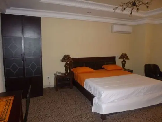 Standard Tek Büyük Yataklı Oda