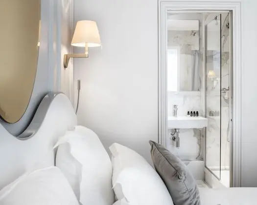 Standard Tek Büyük Yataklı Oda