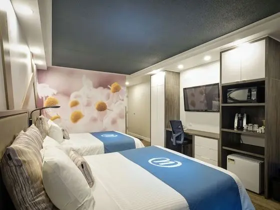 Classic Oda, 2 Büyük (Queen) Boy Yatak