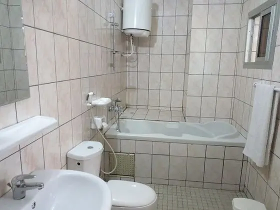 Grand Oda, 1 En Büyük (King) Boy Yatak