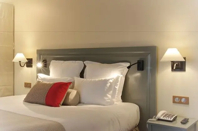 Luxury Tek Büyük Yataklı Oda