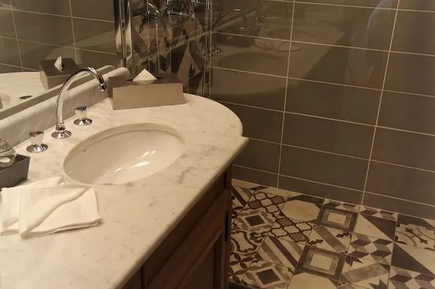 Luxury Tek Büyük Yataklı Oda