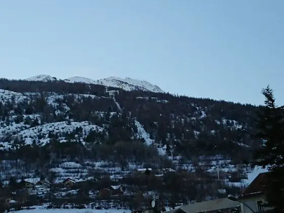 Tek Büyük Yataklı Oda, Dağ Manzaralı