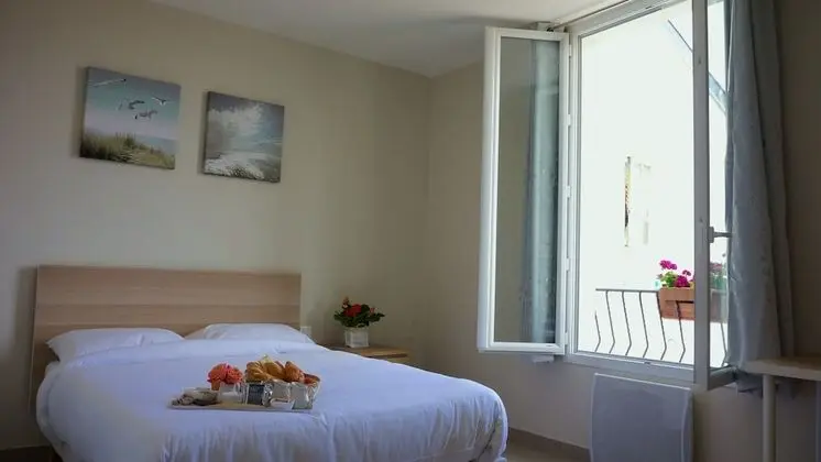 Oda, 1 Çift Kişilik Yatak, Şehir Manzaralı