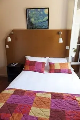Classic Tek Büyük Yataklı Oda