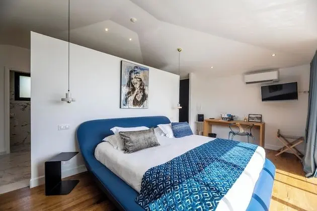 Süit, Sıcak Su Havuzu