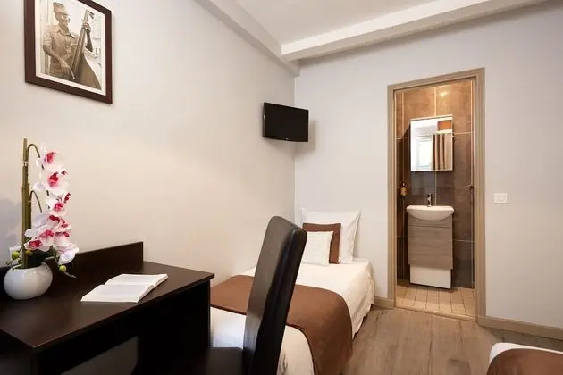 Üç Kişilik Oda, Özel Banyo