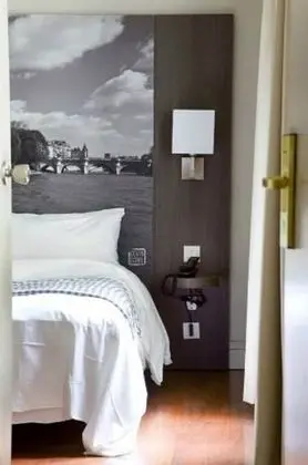 Tek Büyük veya İki Ayrı Yataklı Oda