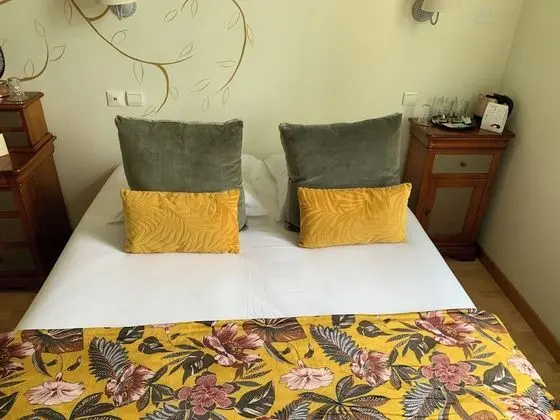 Comfort Tek Büyük Yataklı Oda