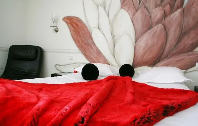 Premium Tek Büyük Yataklı Oda