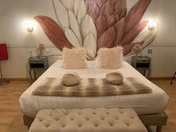 Premium Tek Büyük Yataklı Oda