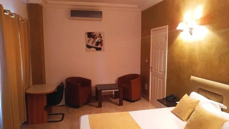 Superior Tek Büyük Yataklı Oda