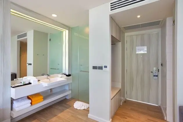 Deluxe Seaview (Modern Style)