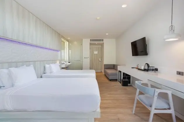 Deluxe Seaview (Modern Style)