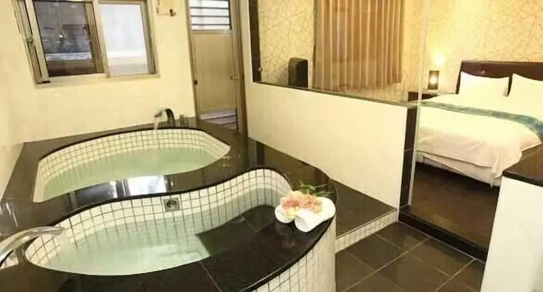 Classic Tek Büyük Yataklı Oda
