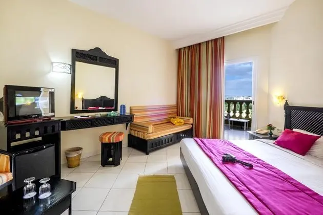 1 Çift ​​kişilik Yatak Pool View