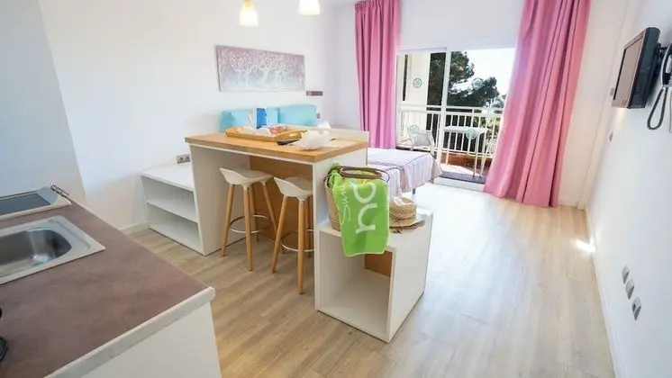 Standard Stüdyo, Balkon