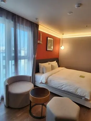 Deluxe Tek Büyük Yataklı Oda