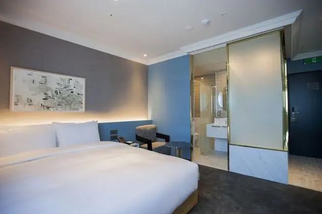 Standard Tek Büyük Yataklı Oda (Low Floor)