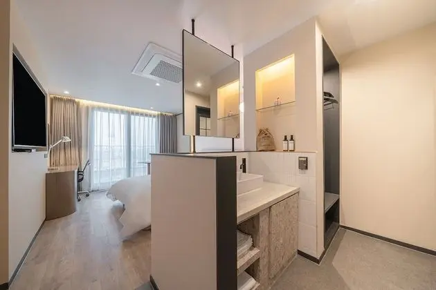 Deluxe Tek Büyük Yataklı Oda