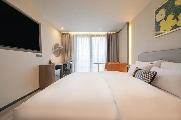 Deluxe Tek Büyük Yataklı Oda